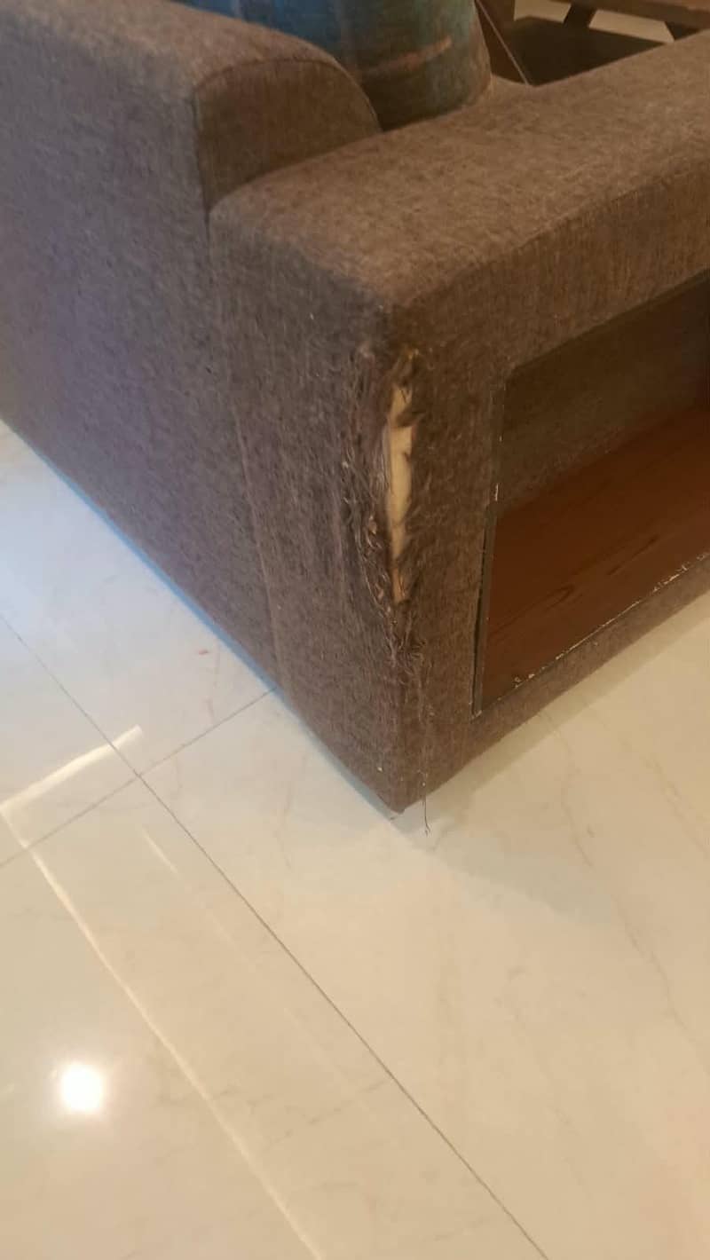 L shape sofa in good condition 3