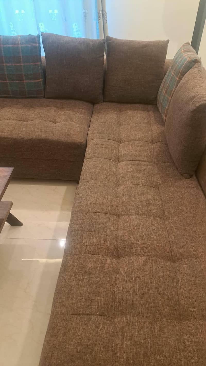 L shape sofa in good condition 9