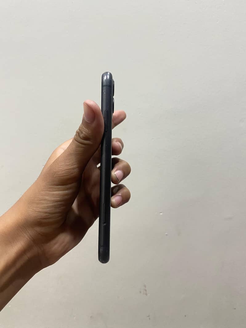 Apple iPhone 11 5