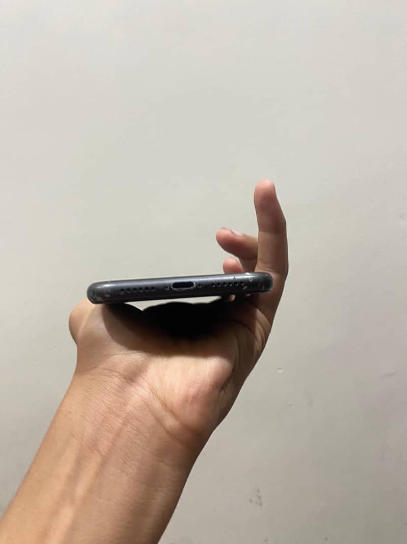 Apple iPhone 11 10