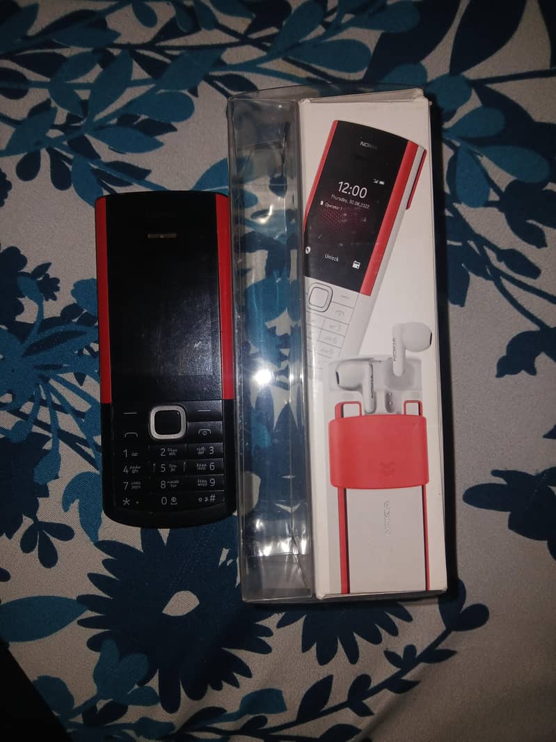 Nokia 5710 0