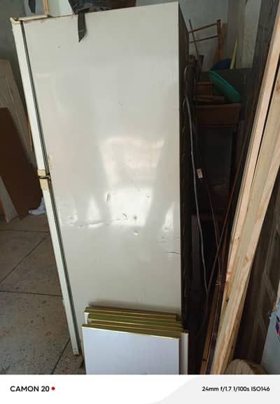 frige for sale urgent 03051467787