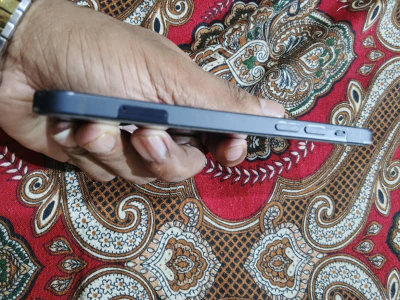 Apple iPhone 12 2