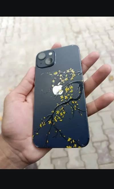 Apple iPhone 13