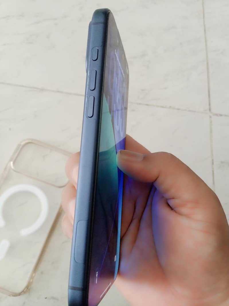 Apple iPhone 17 Pro Max 3