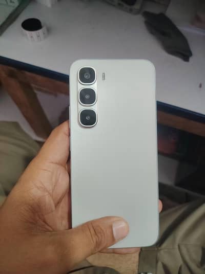 Infinix Hot 60 Pro