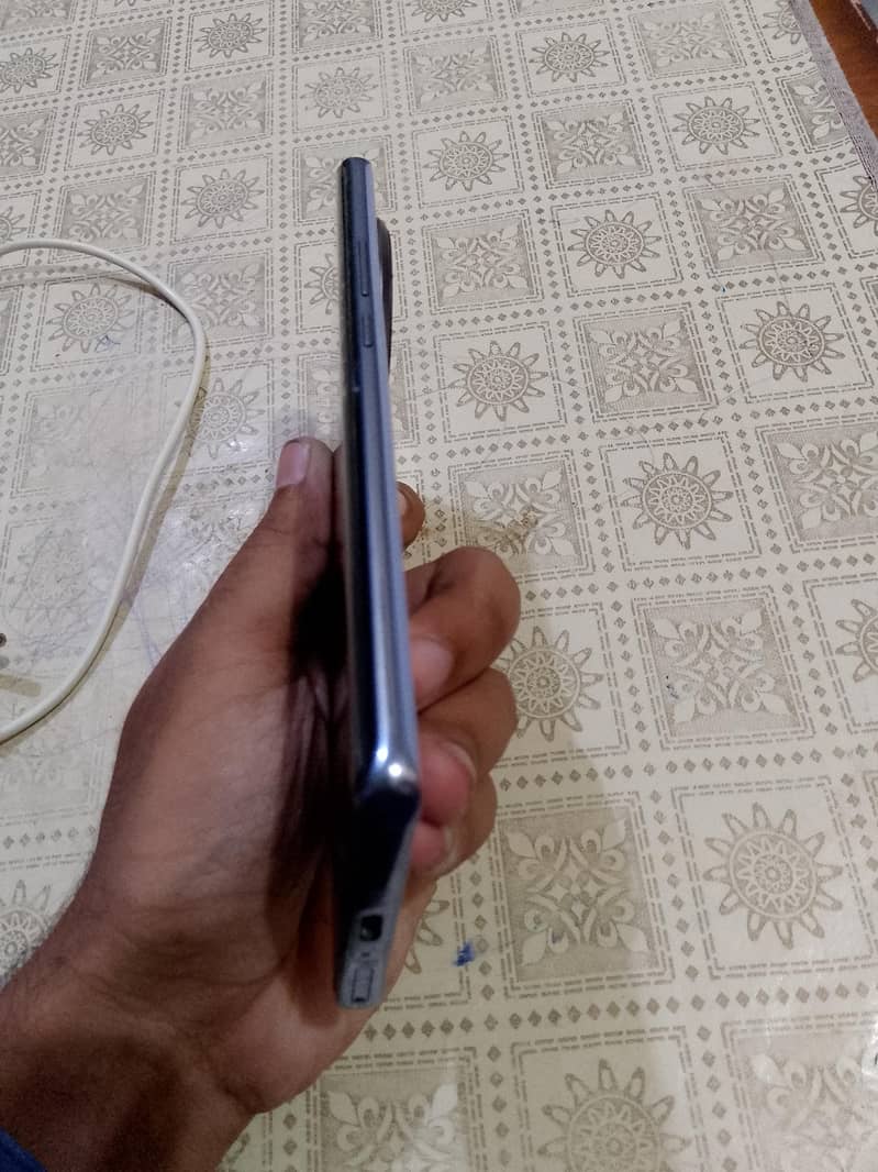 Tecno CAMON 30S 8+8 ram 256 memory  curved display with box charger 2