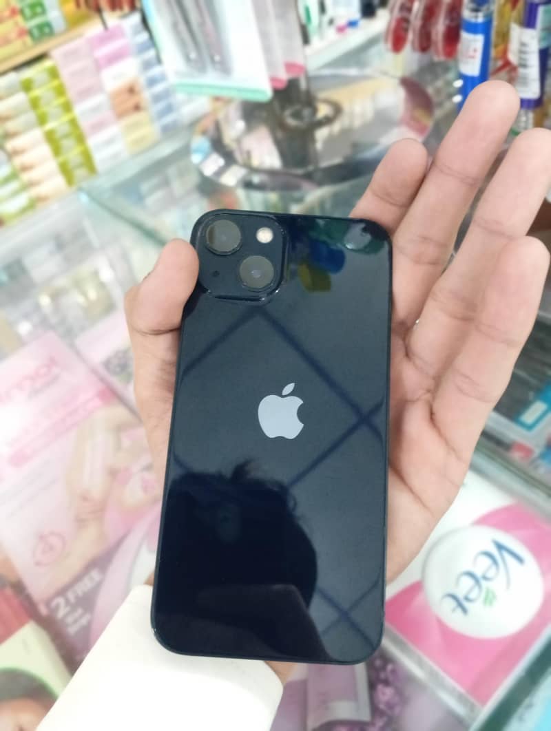 Apple iPhone 13 3