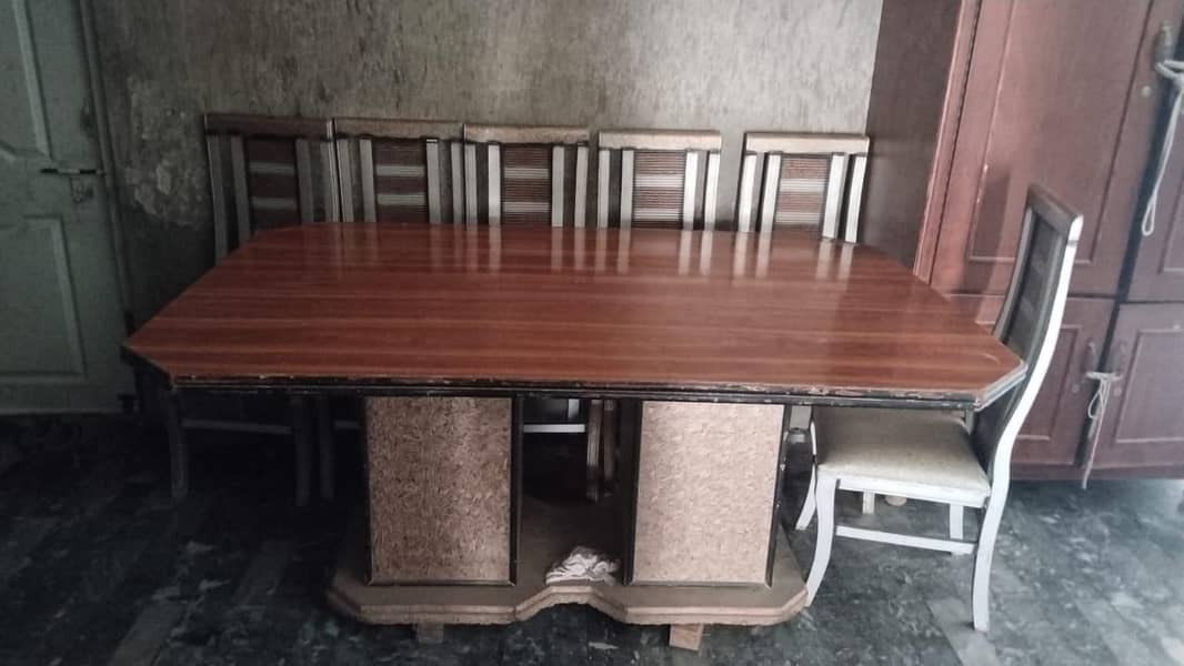 6 عدد ووڈن ڈائننگ چیئرز - مضبوط لکڑی + کشن - بہاولنگرsix* 0
