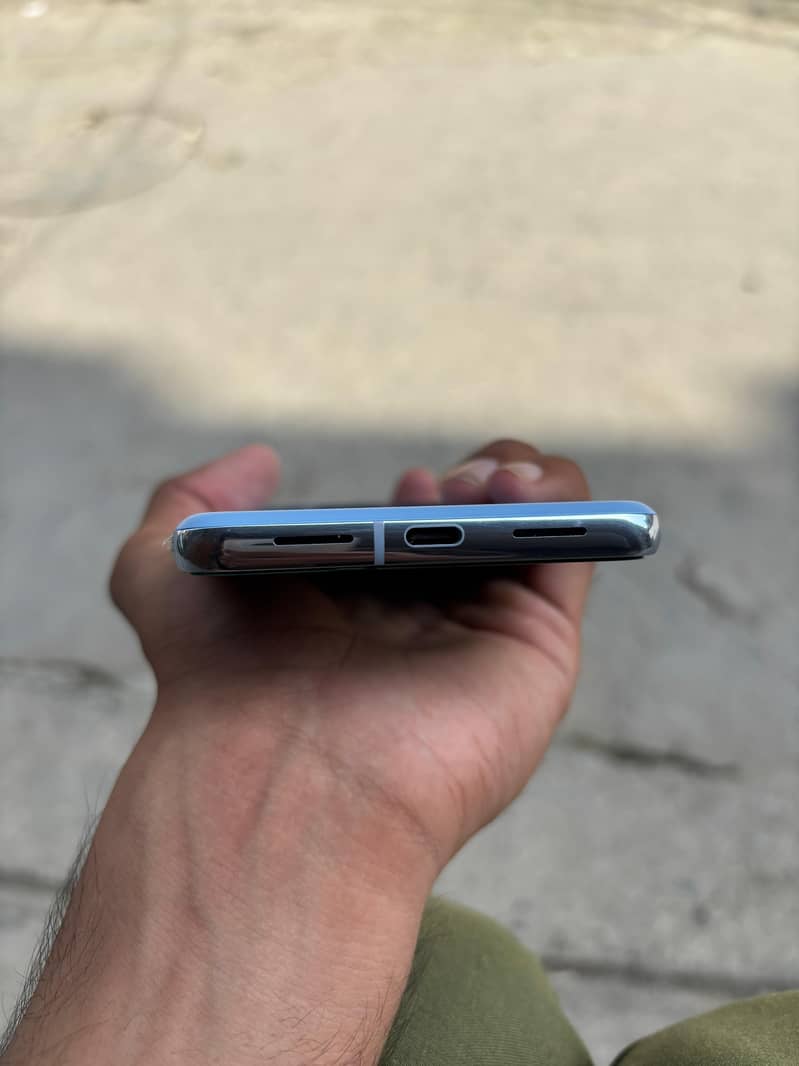 Google Pixel 8 Pro 4