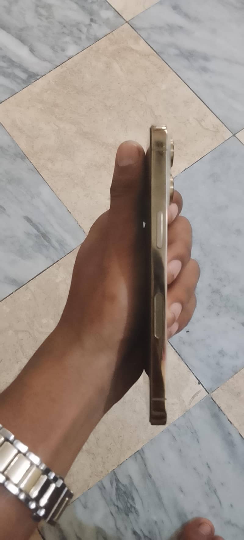 Apple iPhone 13 Pro 2