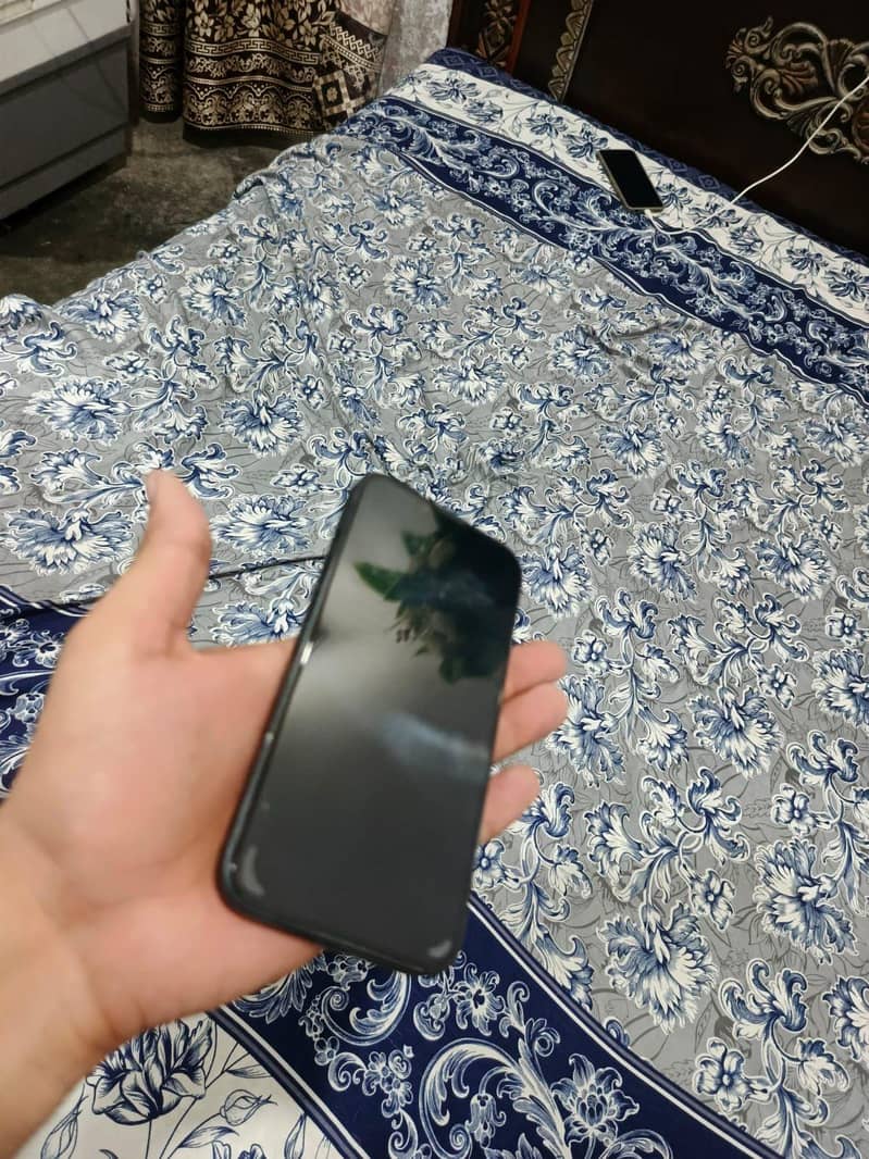 Apple iPhone 14 1