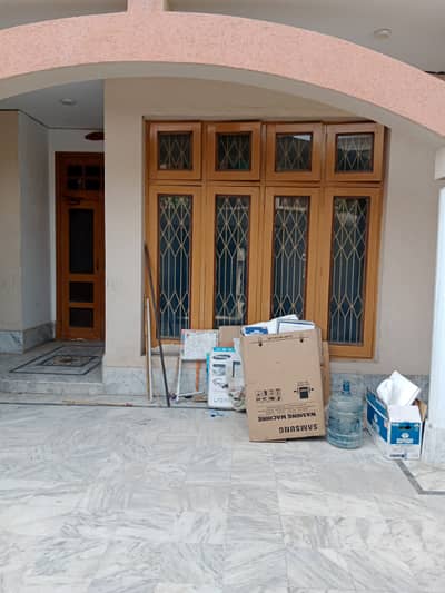 Ground floor for rent