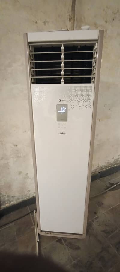 Midea Tower Ac