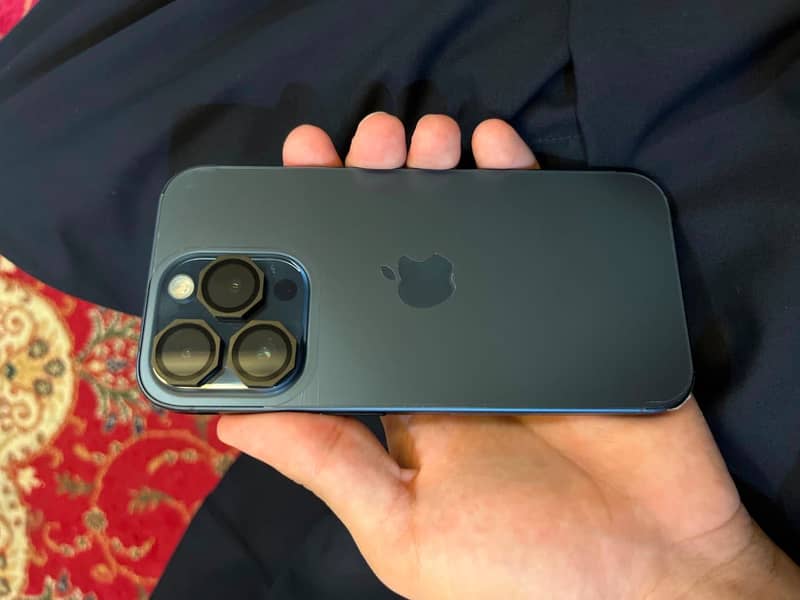 Apple iphone 15 pro 1