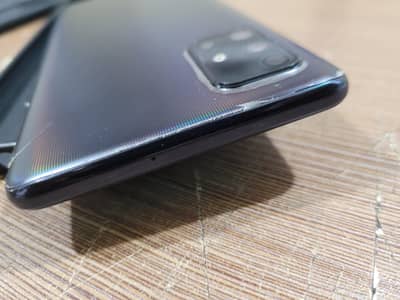 Samsung Mobile A70 Official Aproved Read add