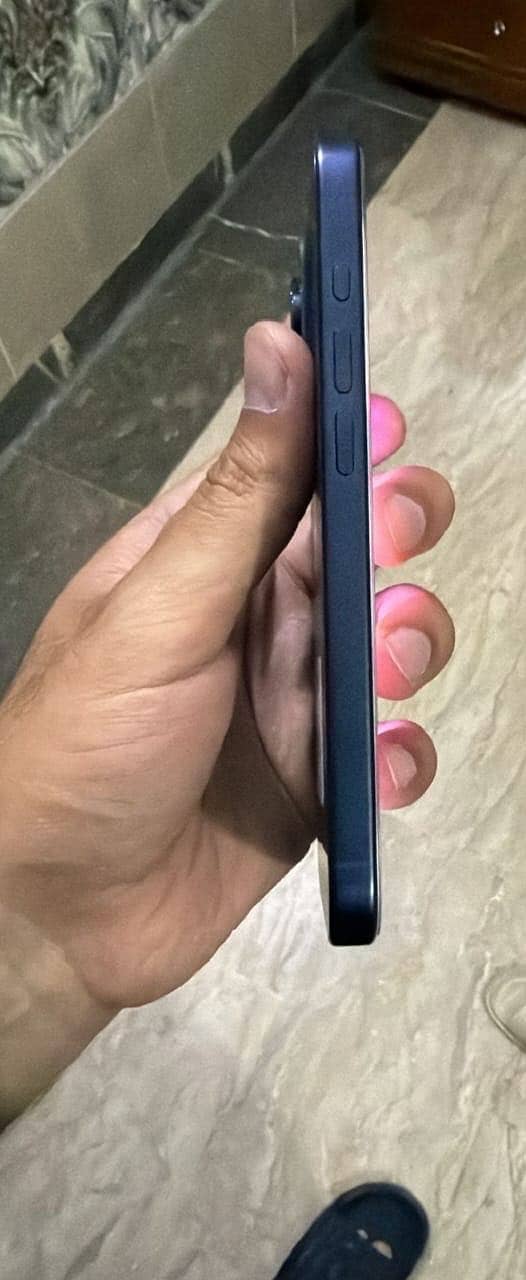 Apple iPhone 15 Pro 3