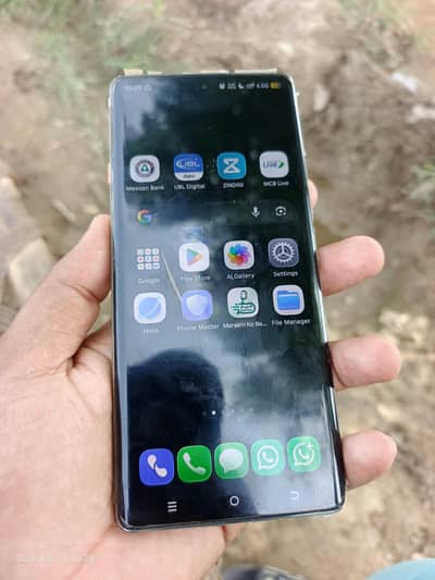 Tecno CAMON 40 Pro
