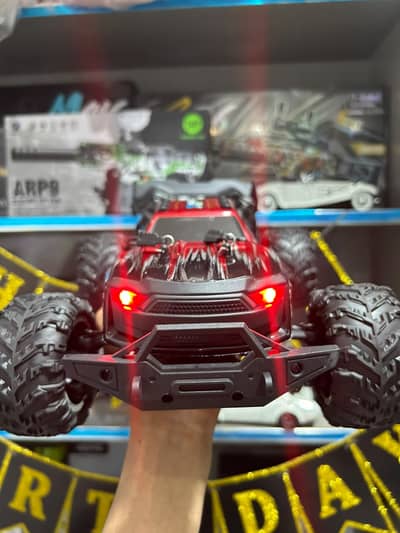 Hobby Grade Car 60 km/hr Speed/Brushless Motors/4x4/Off Road Car