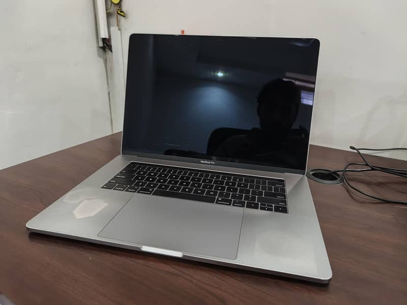 Macbook pro 2017 2