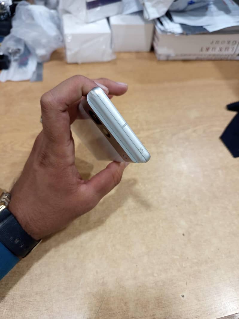 Google Pixel 7 2