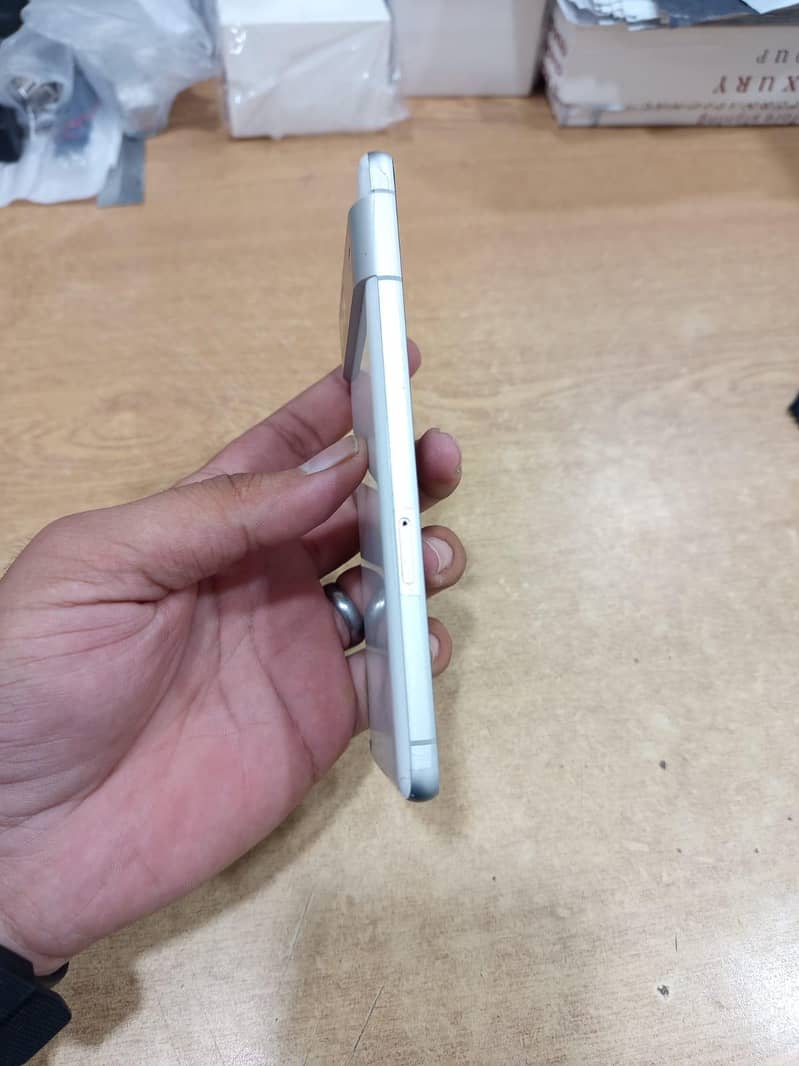Google Pixel 7 3