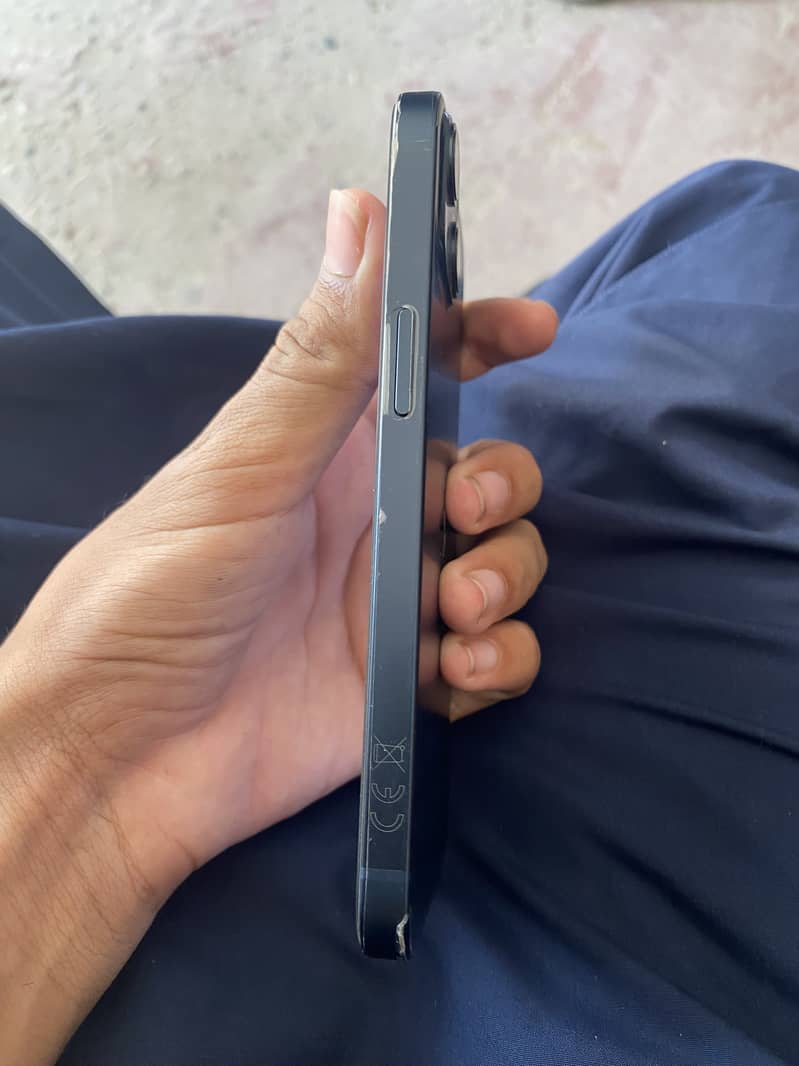 Apple iPhone 13 1