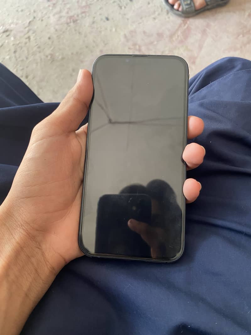 Apple iPhone 13 2