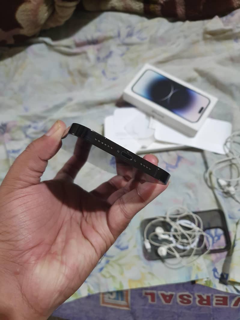 Apple iPhone 14 Pro Max 2