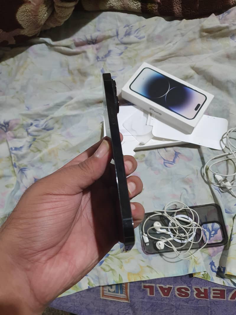 Apple iPhone 14 Pro Max 3