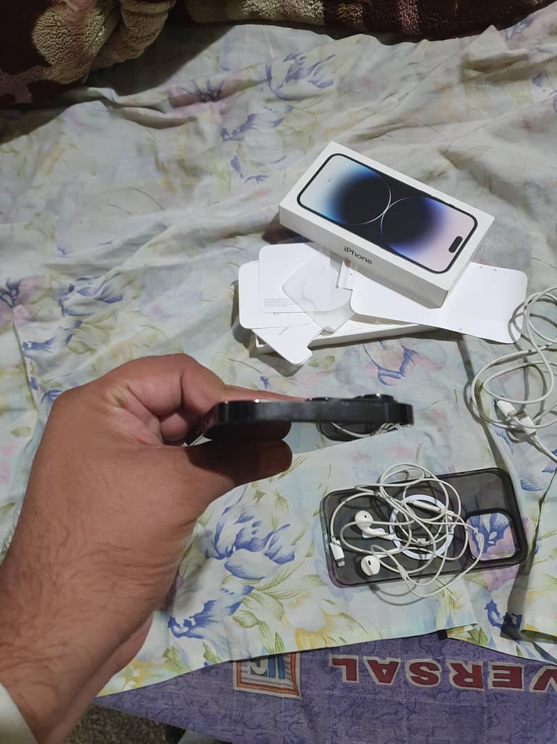 Apple iPhone 14 Pro Max 4