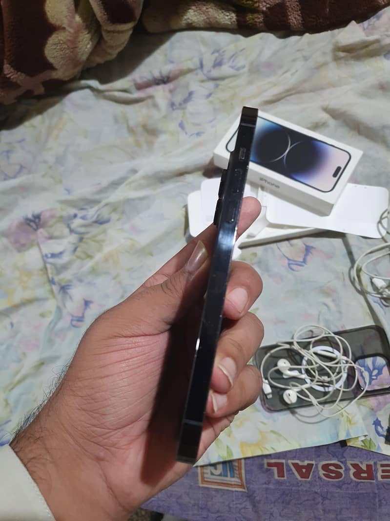 Apple iPhone 14 Pro Max 5