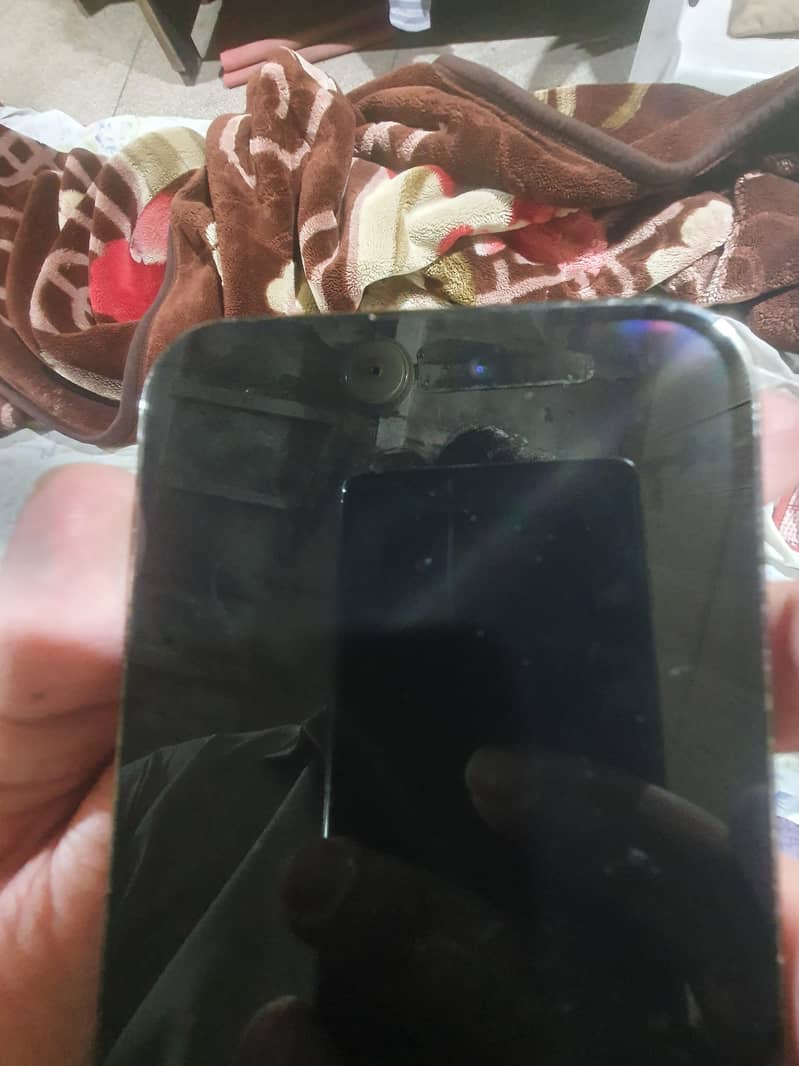 Apple iPhone 14 Pro Max 12