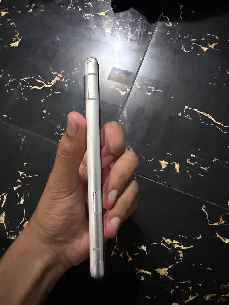 Google Pixel 7a 4