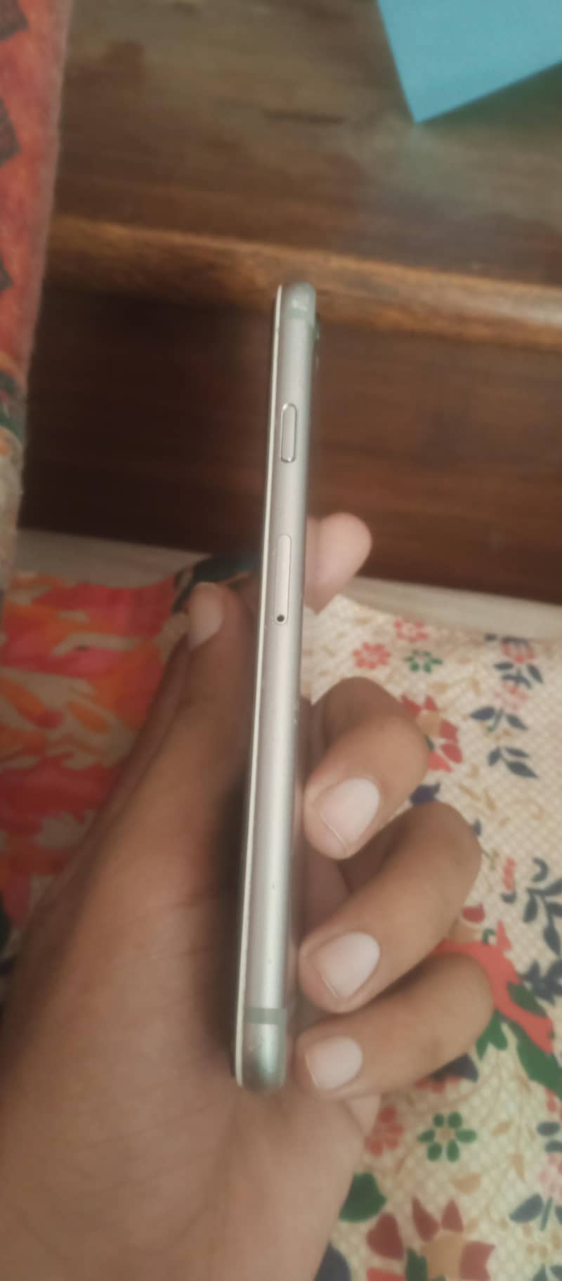 Apple iPhone 6S 4