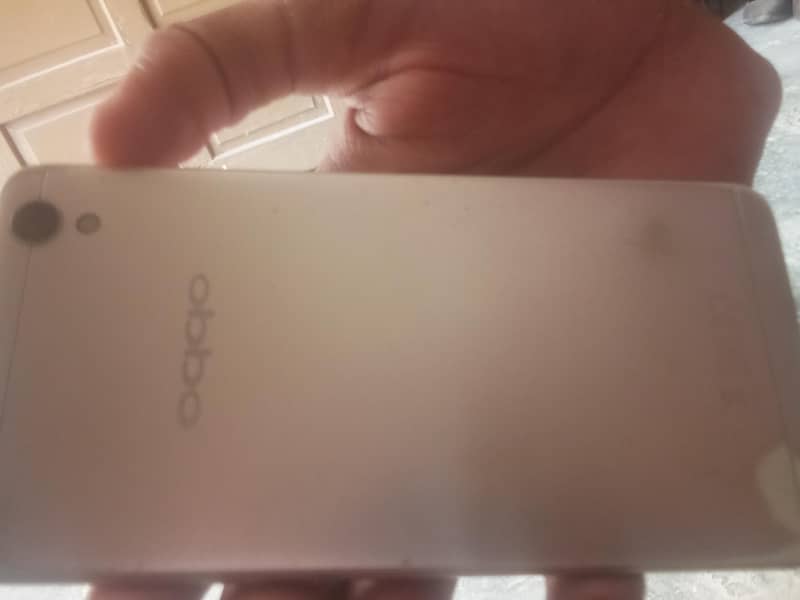 OPPO A37 1