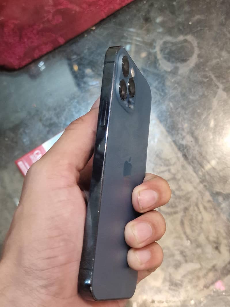 Apple iPhone 12 Pro 2