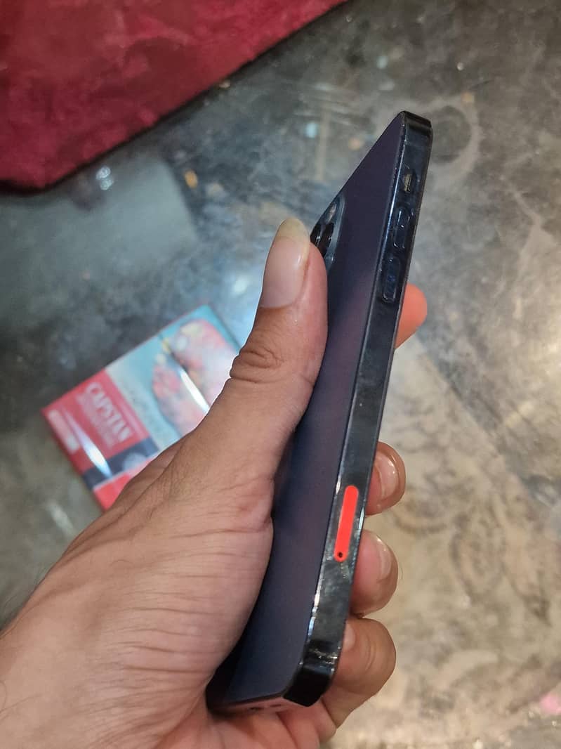 Apple iPhone 12 Pro 3