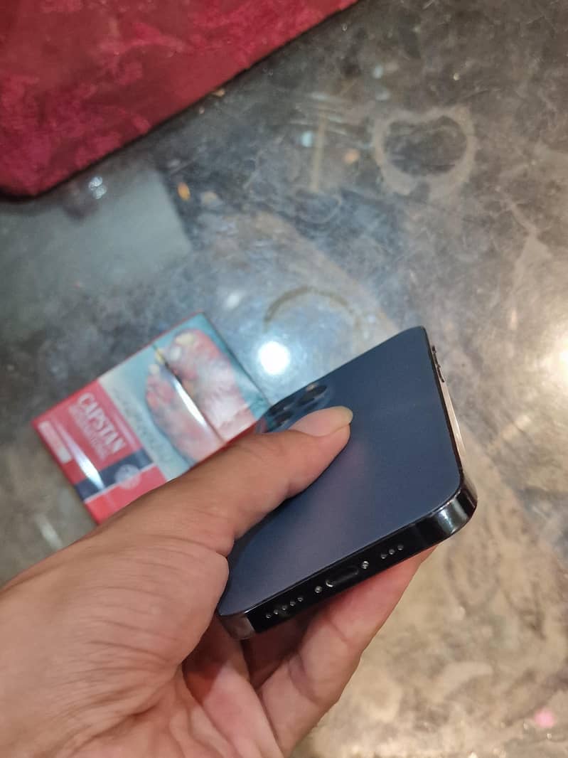 Apple iPhone 12 Pro 4
