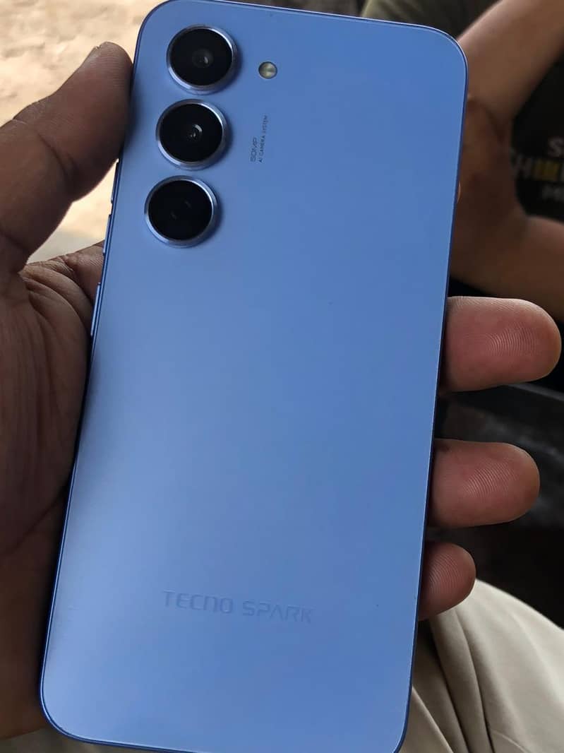 Tecno SPARK 40 Pro 2