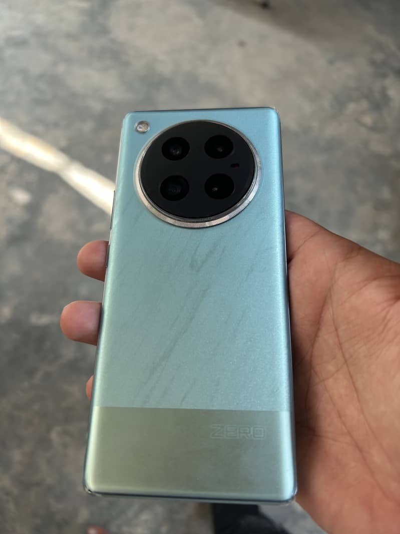 Infinix Zero 40 1