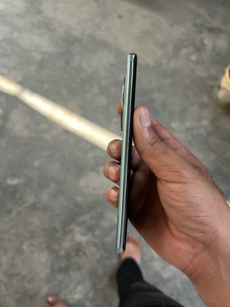 Infinix Zero 40 4