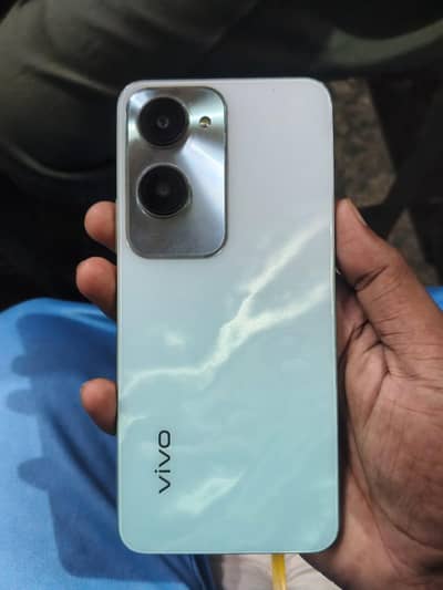 Vivo Y18