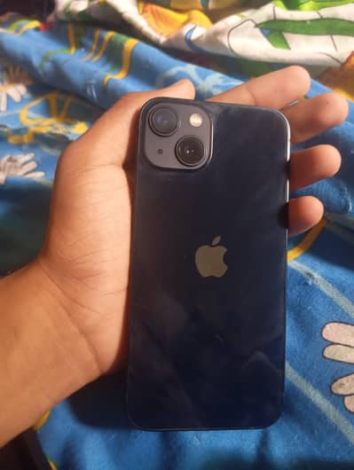 Apple iPhone 13