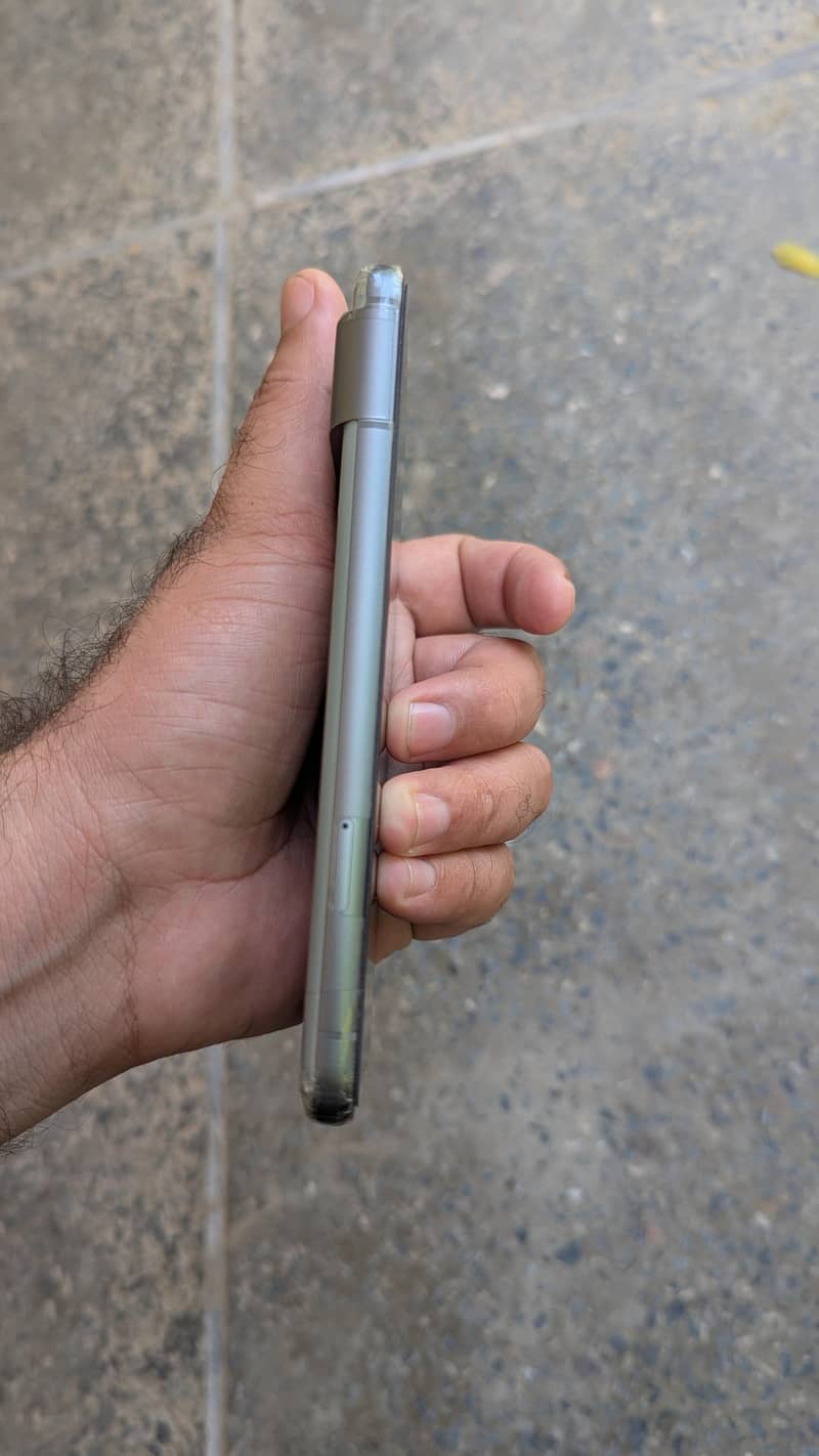Google Pixel 8 3