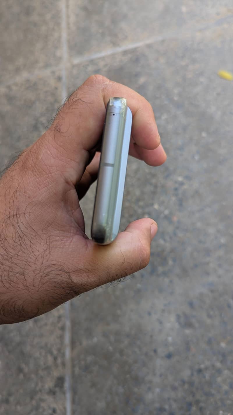 Google Pixel 8 5