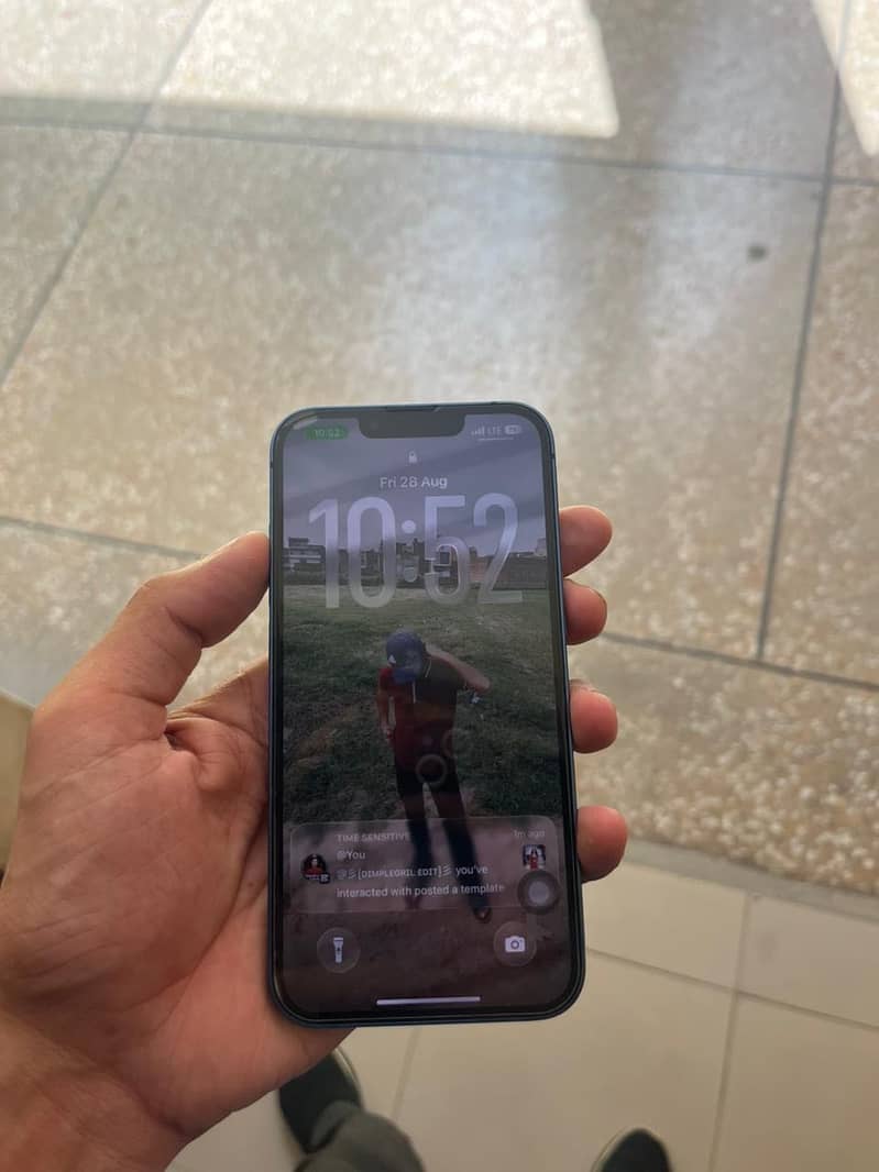 Apple iPhone 13 4