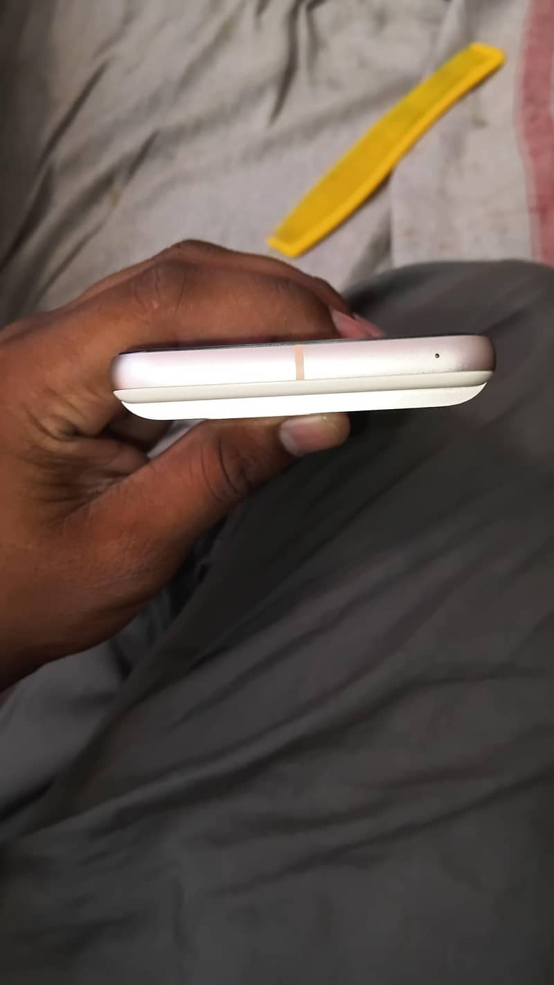 Google Pixel 8 2