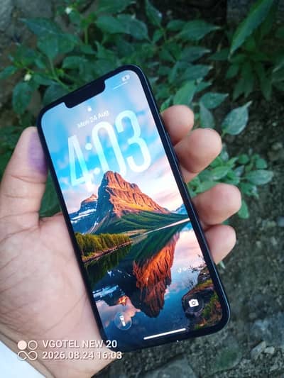 Apple iPhone 13