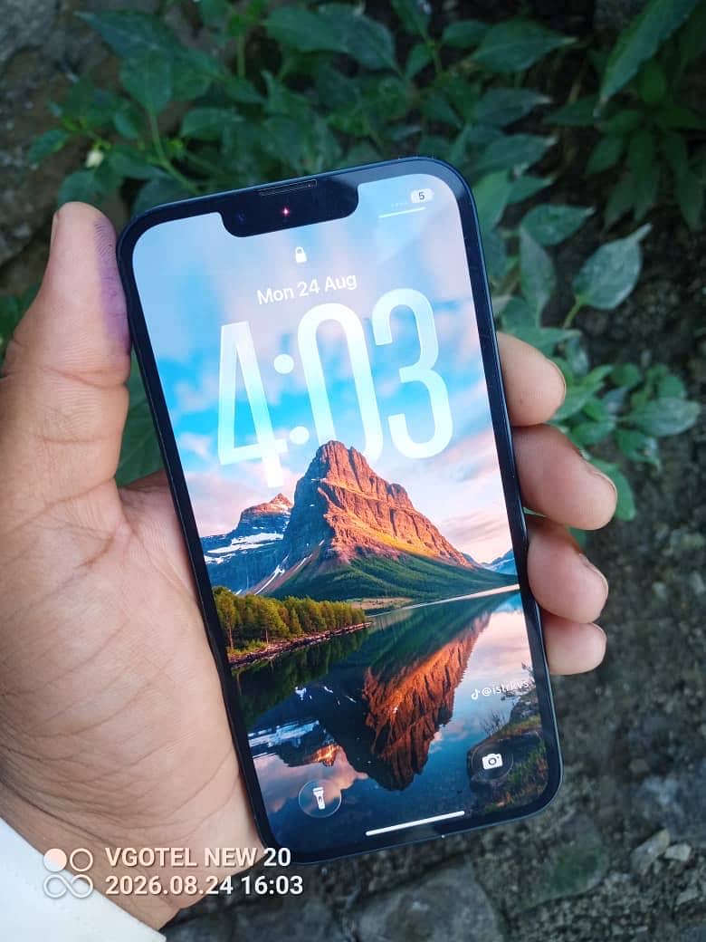 Apple iPhone 13 3